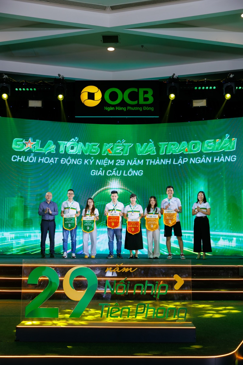 Giải nhì đôi nam nữ OCB29